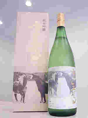 寒立馬純米吟醸の箱と瓶
