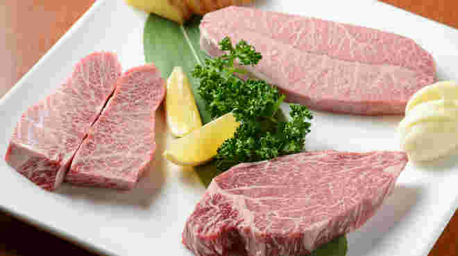 「肉衛門・小倉本店」の肉