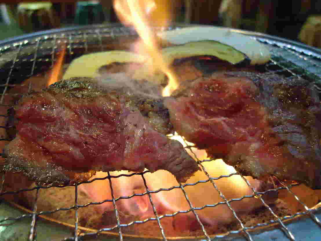 「マキ場の丘」の肉