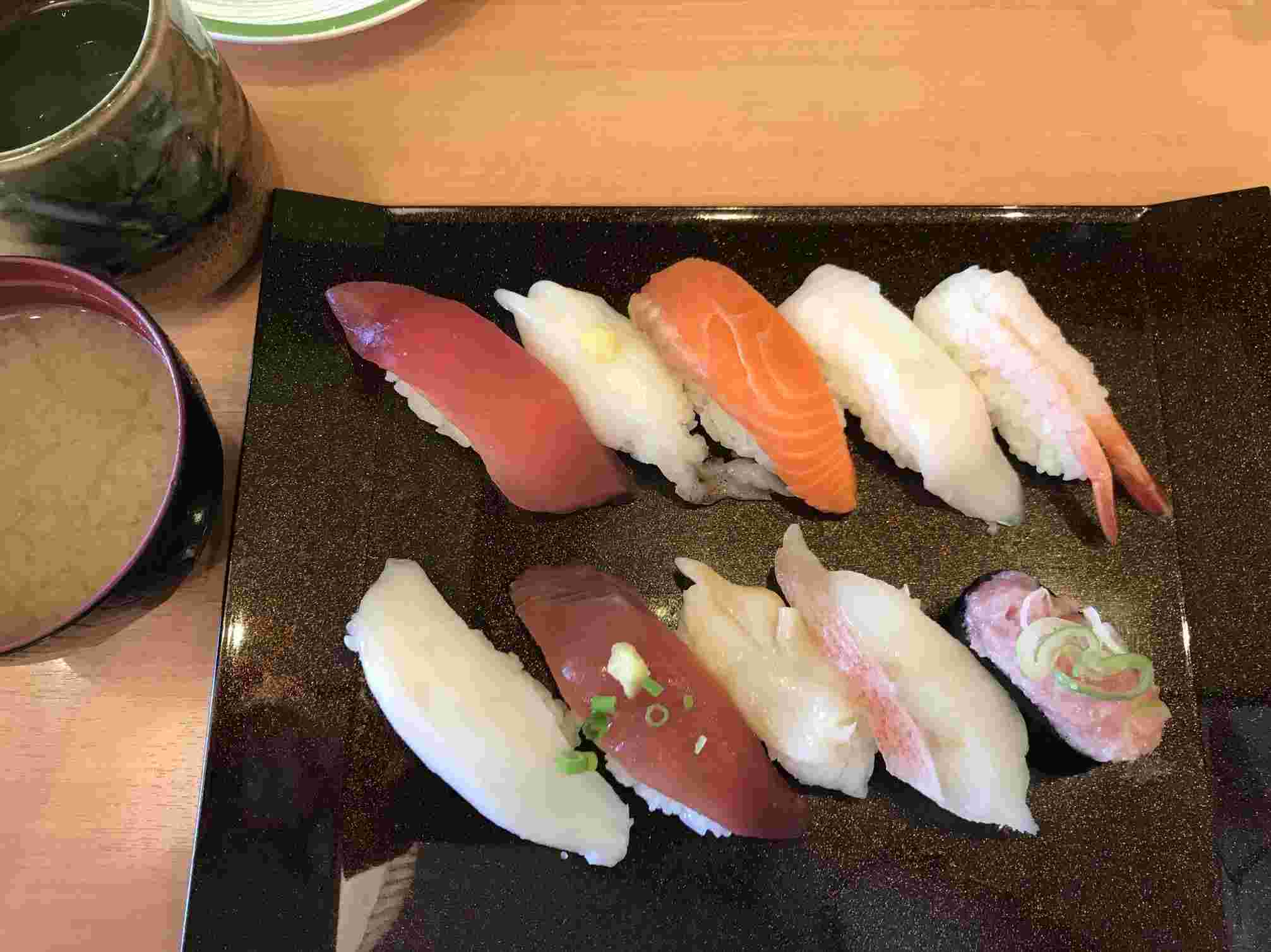 おいしそうなセット握り