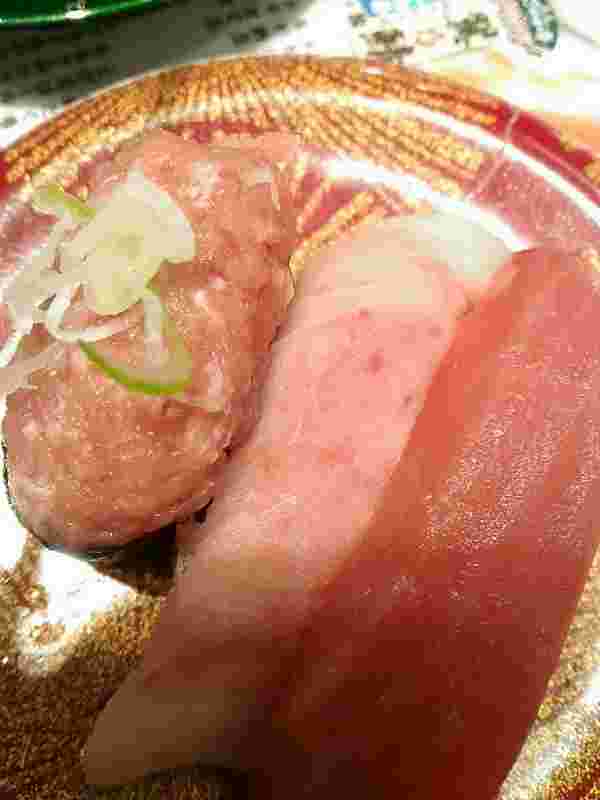 迫力のあるまぐろ握り三種
