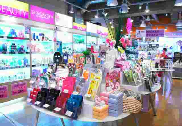 新大久保の韓国コスメのお店