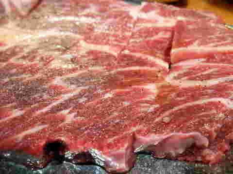 焼肉 ふうふう亭の厚切り肉