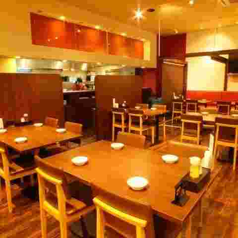 コリアンダイニング 李朝園 京橋店の綺麗な店内
