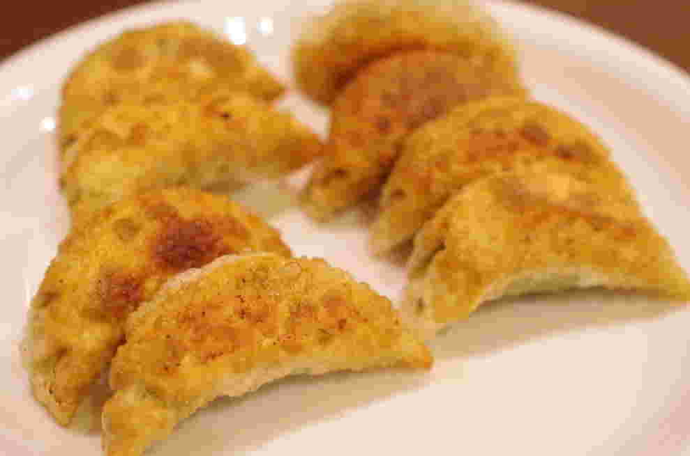 「餃子専門店・王・薬研堀店」の餃子