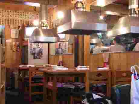 万正の店内