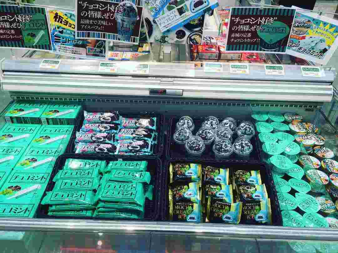 チョコミントアイス売り場