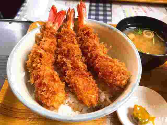 名物の海老丼