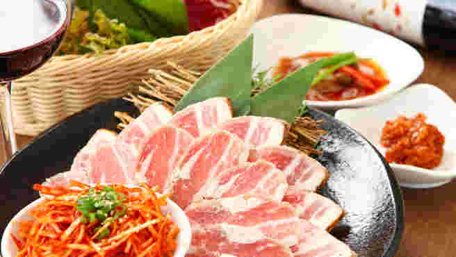 KollaBo上野店焼肉盛り合わせ