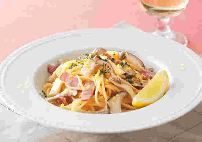 レモンクリームとキノコのパスタ