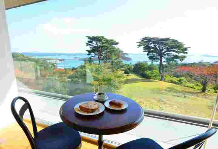 宮城県の松島の海が見渡せるオシャレなカフェの画像