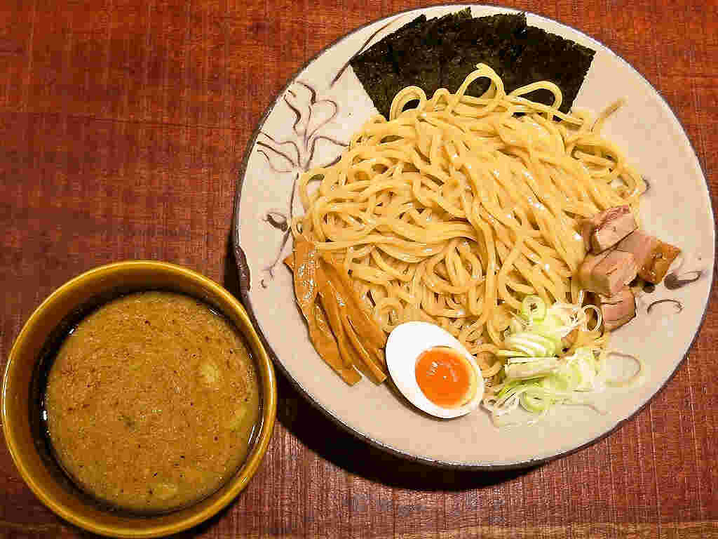 札幌炎神の炎の味噌つけ麺