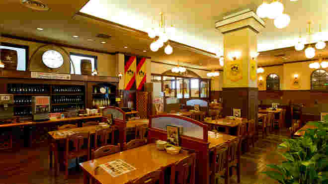 明るい店内