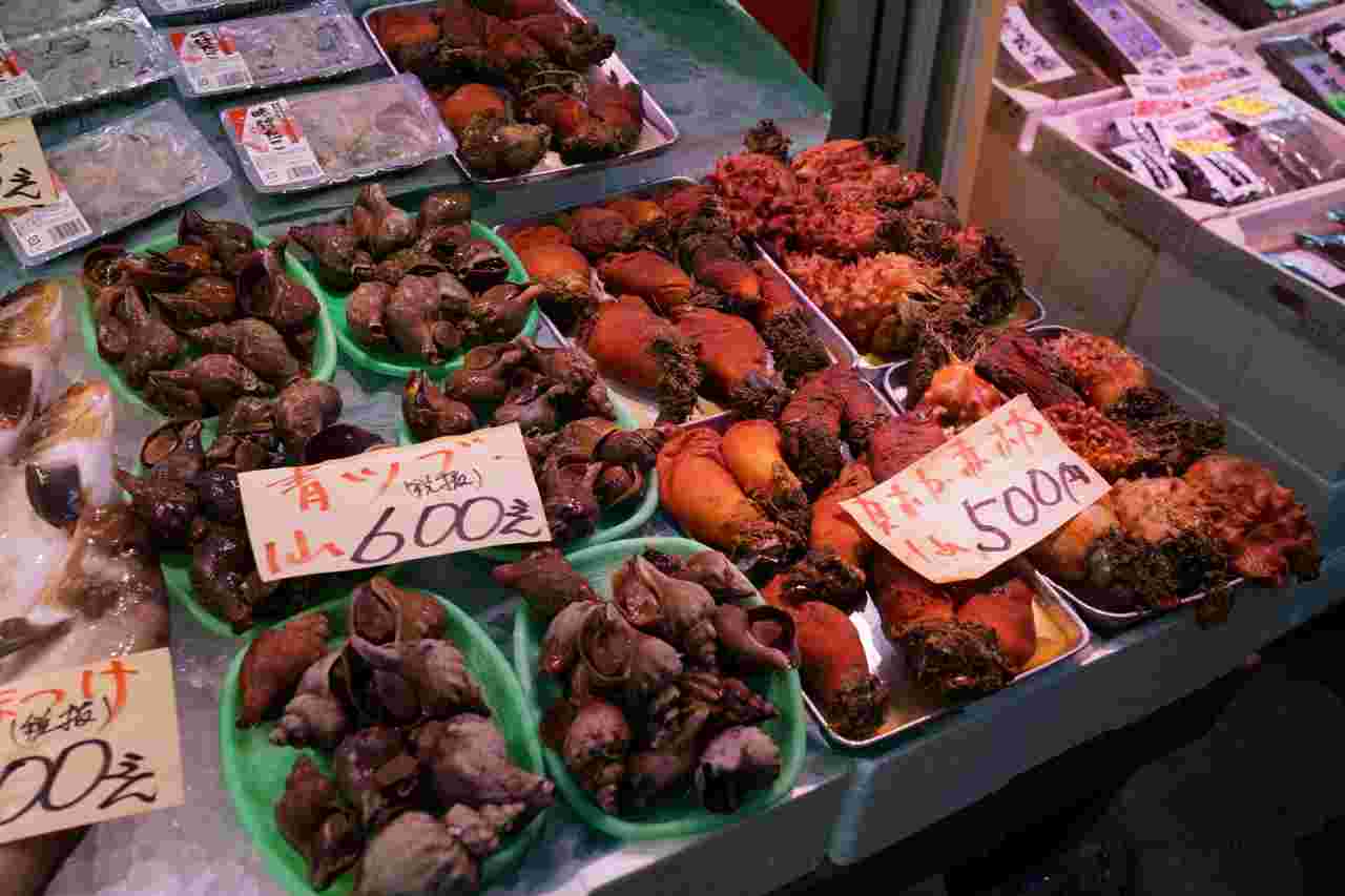 三角市場の安い海産物