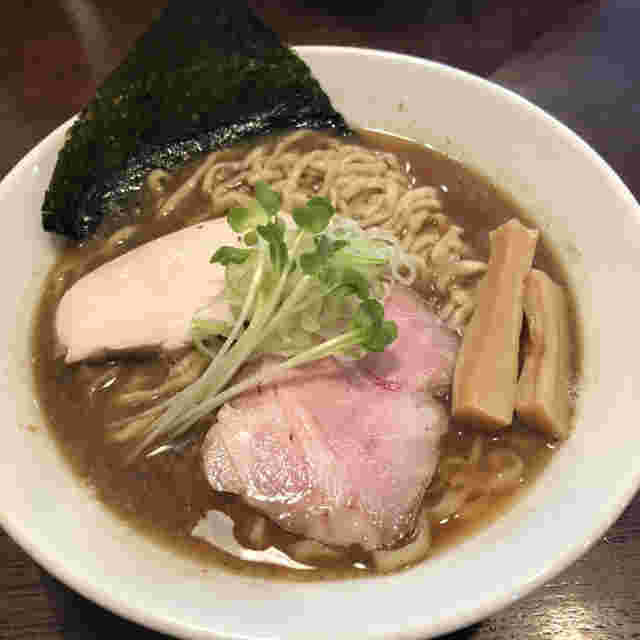 人力俥の背脂煮干しそば