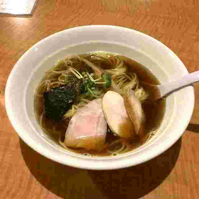 麺肴 今日からの魚介スープ杉樽醤油味ラーメン