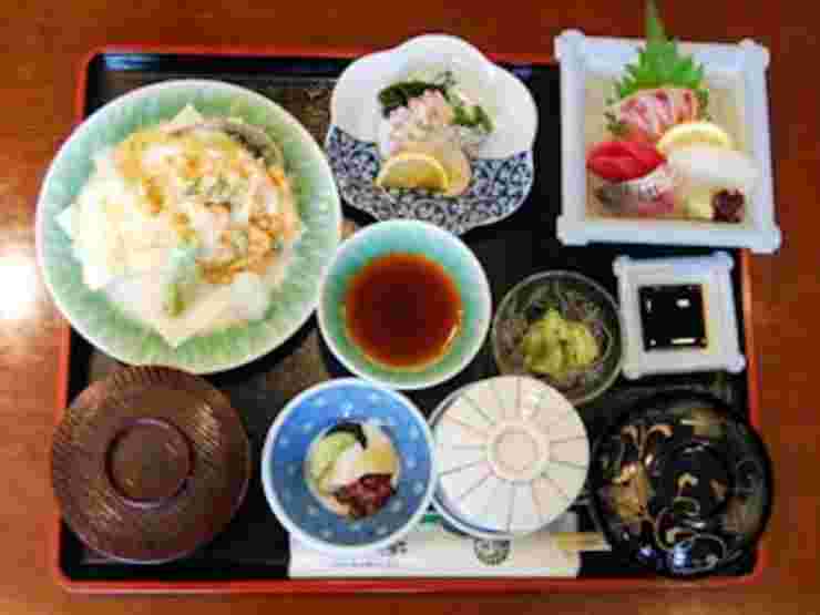 藤半の名物海鮮ランチ