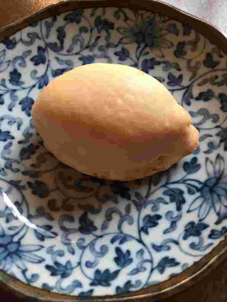 向栄堂の特産レモンケーキ