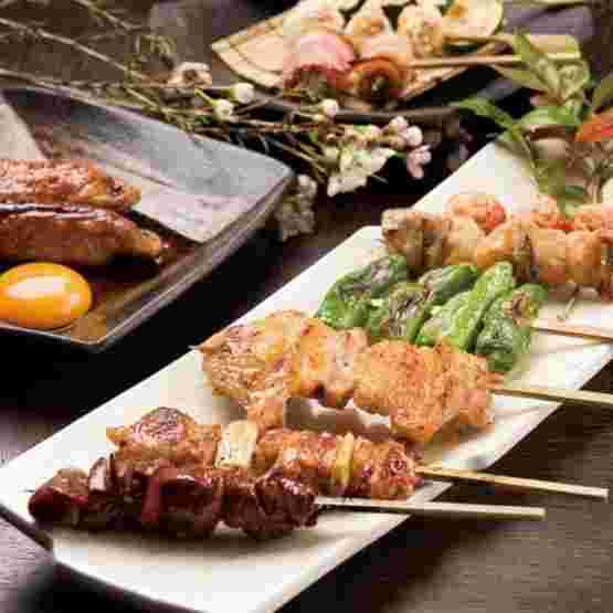 絶妙な火加減で繊細に焼き上げられた串焼き