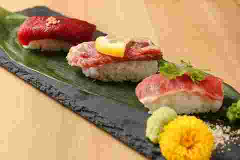 生肉流通センターの肉寿司