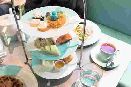 ブルーボックスカフェのメニュー・食器