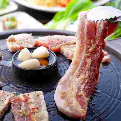 旨辛食堂の肉