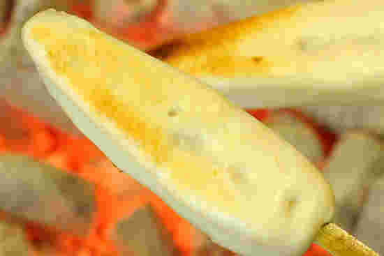 仙台名物「笹かま」がふっくら焼かれている画像