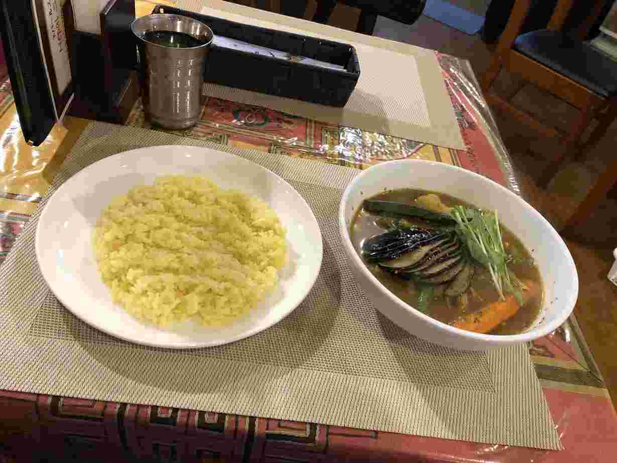 ターメリックライスとスープカレー