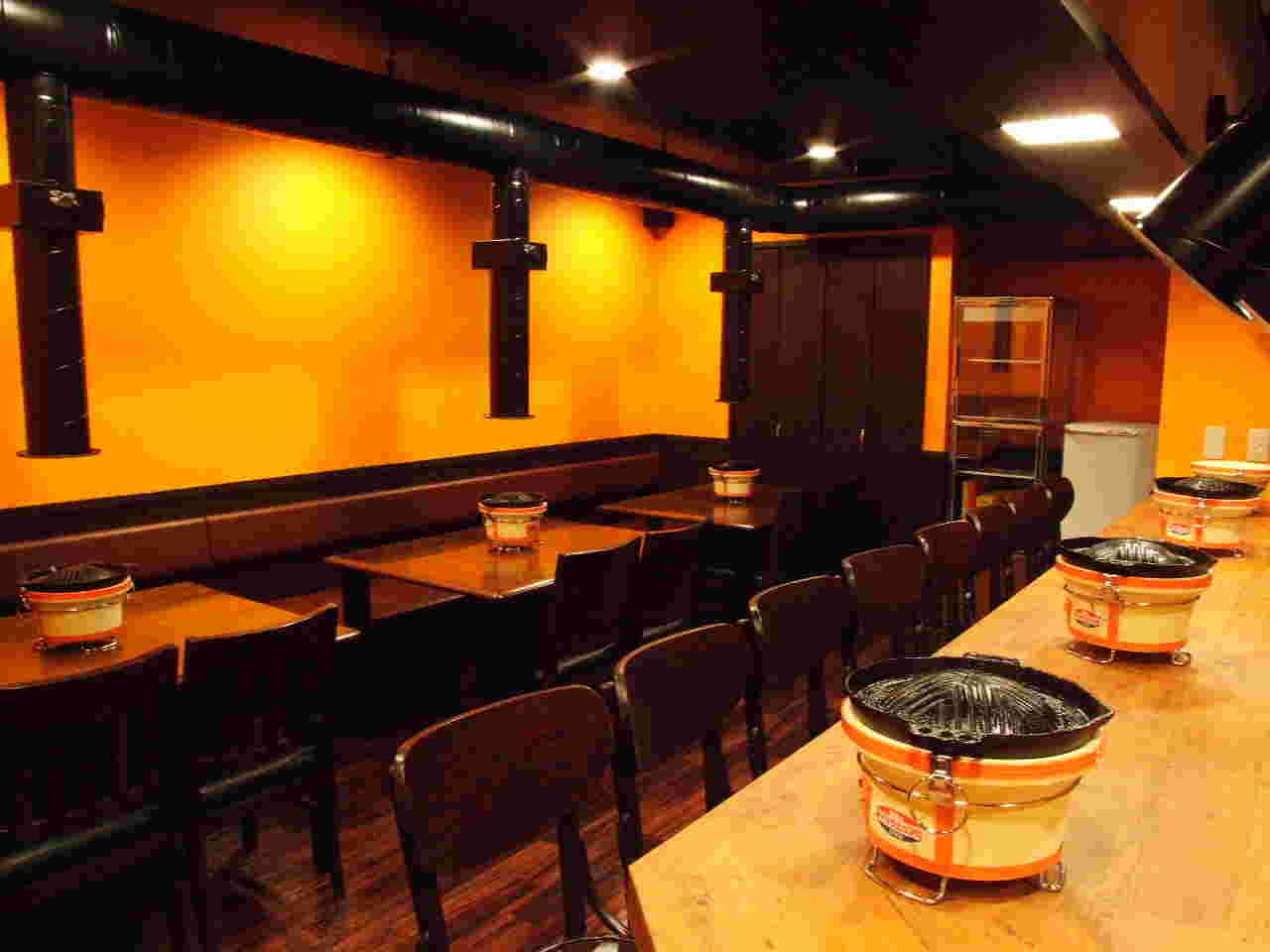 ほっと落ち着く店内