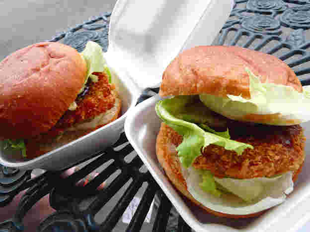 松島：牡蠣バーガー