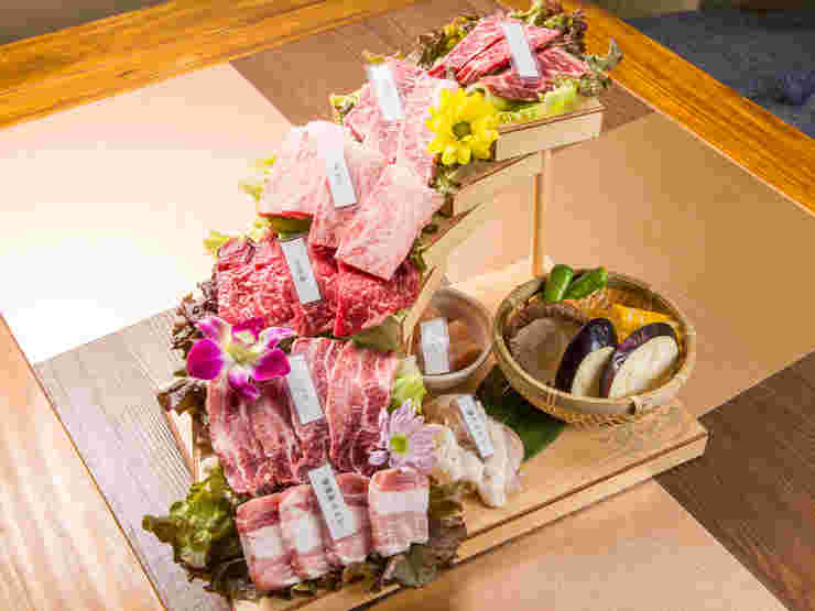 可不可の焼肉盛り合わせ