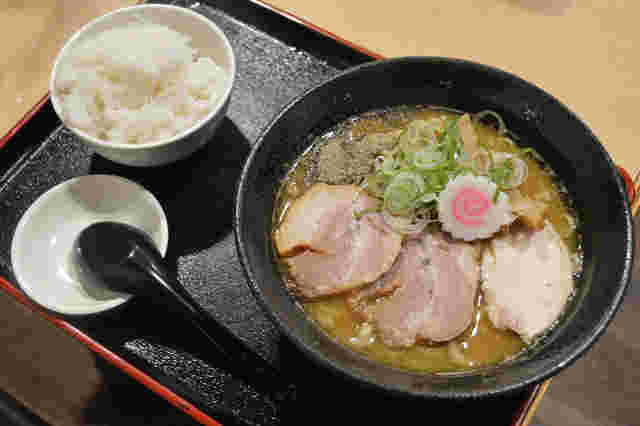 超濃厚煮干しラーメン