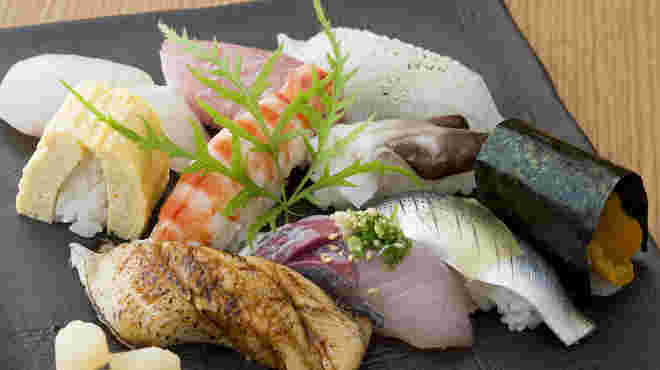 豪華お寿司の盛り合わせ