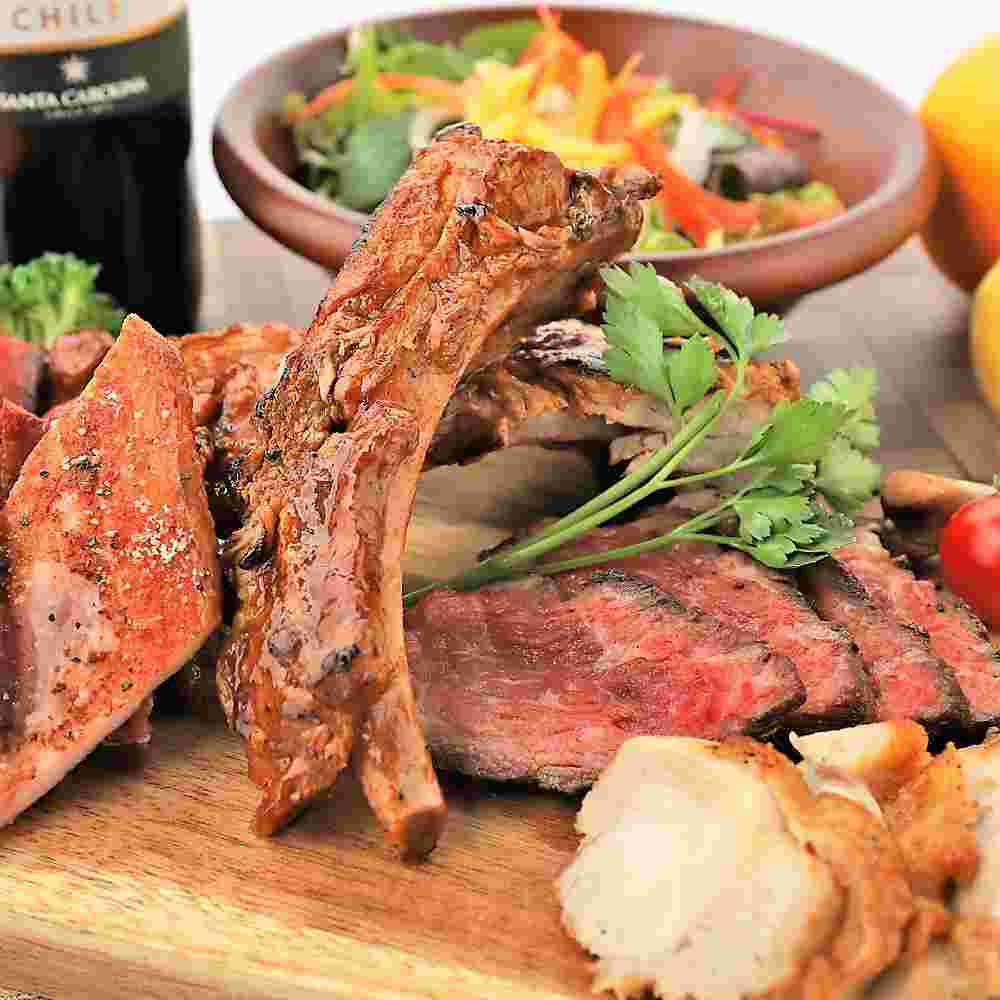 肉酒場 雅 -MIYABI- 川崎店の店内のメニュー