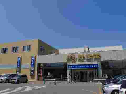 かま栄工場直売店外観