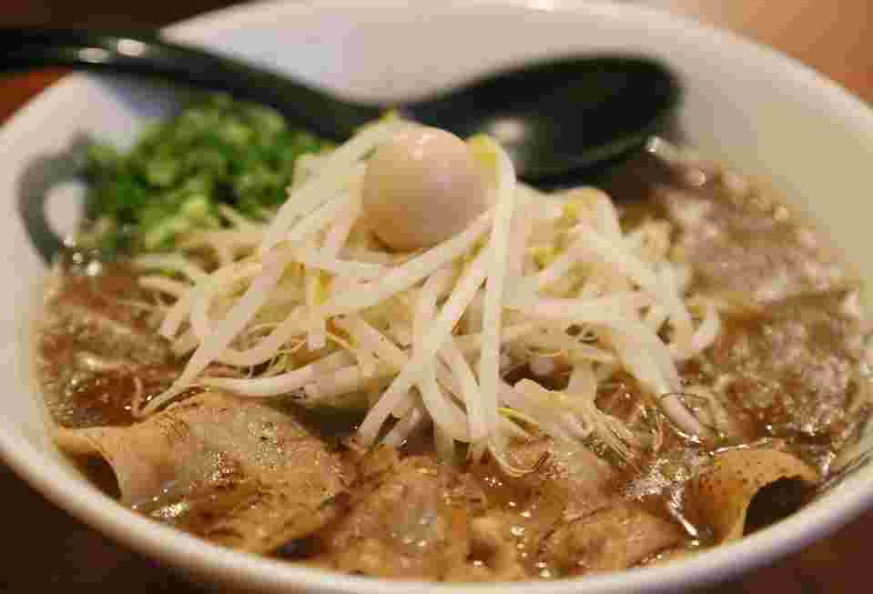 「永斗麺・紙屋町本店」のサンマラーメン
