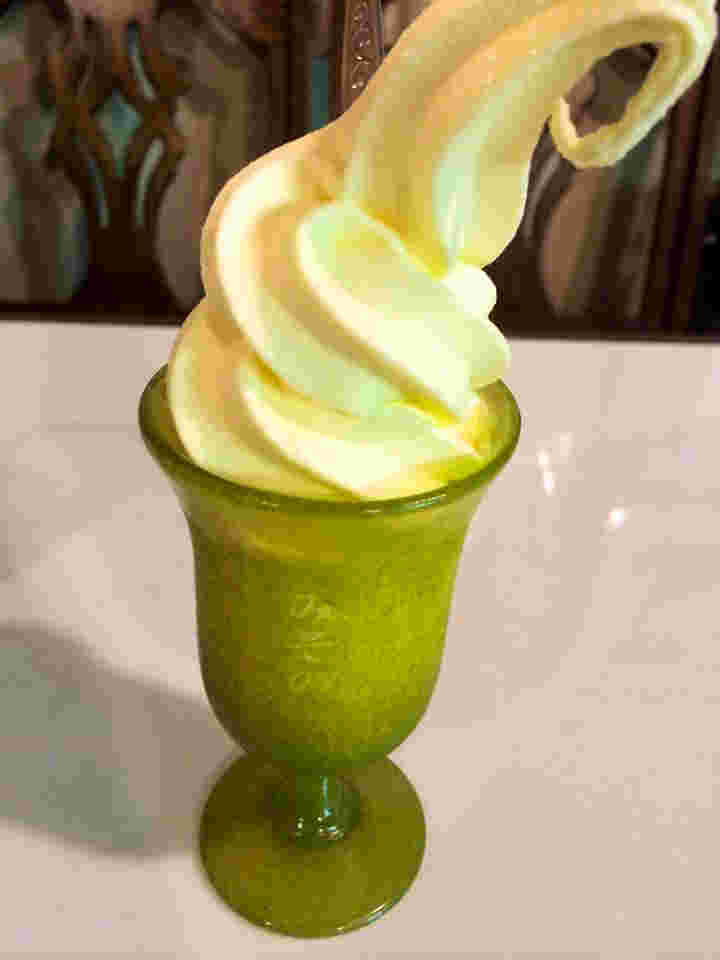 美園のソフトクリーム