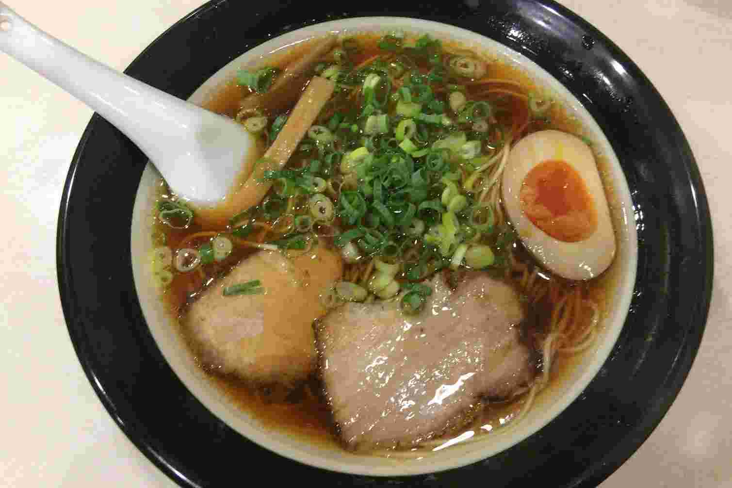 「宝翔」ラーメン