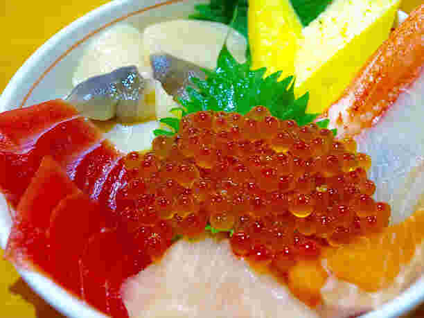 余市の名店･柿崎商店街海鮮工房の海鮮丼
