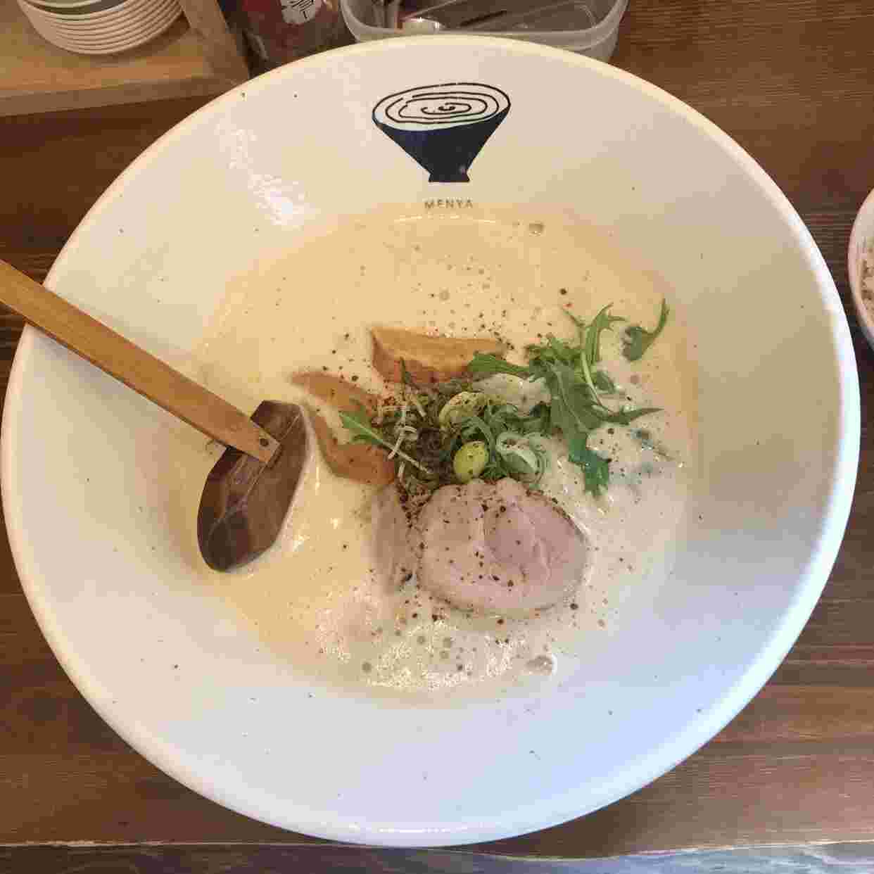 モクモク泡立てラーメン