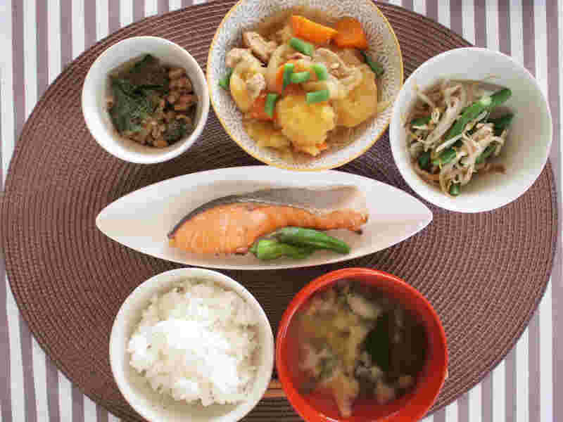 魚の副菜を使った肉じゃが献立