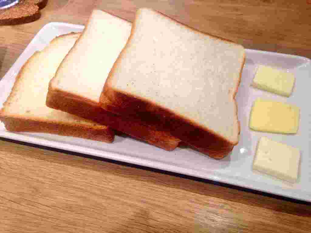 セントルザベーカリーの食べ比べ