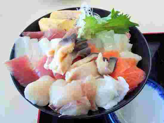 旬鮮厨房三浦やの海鮮丼