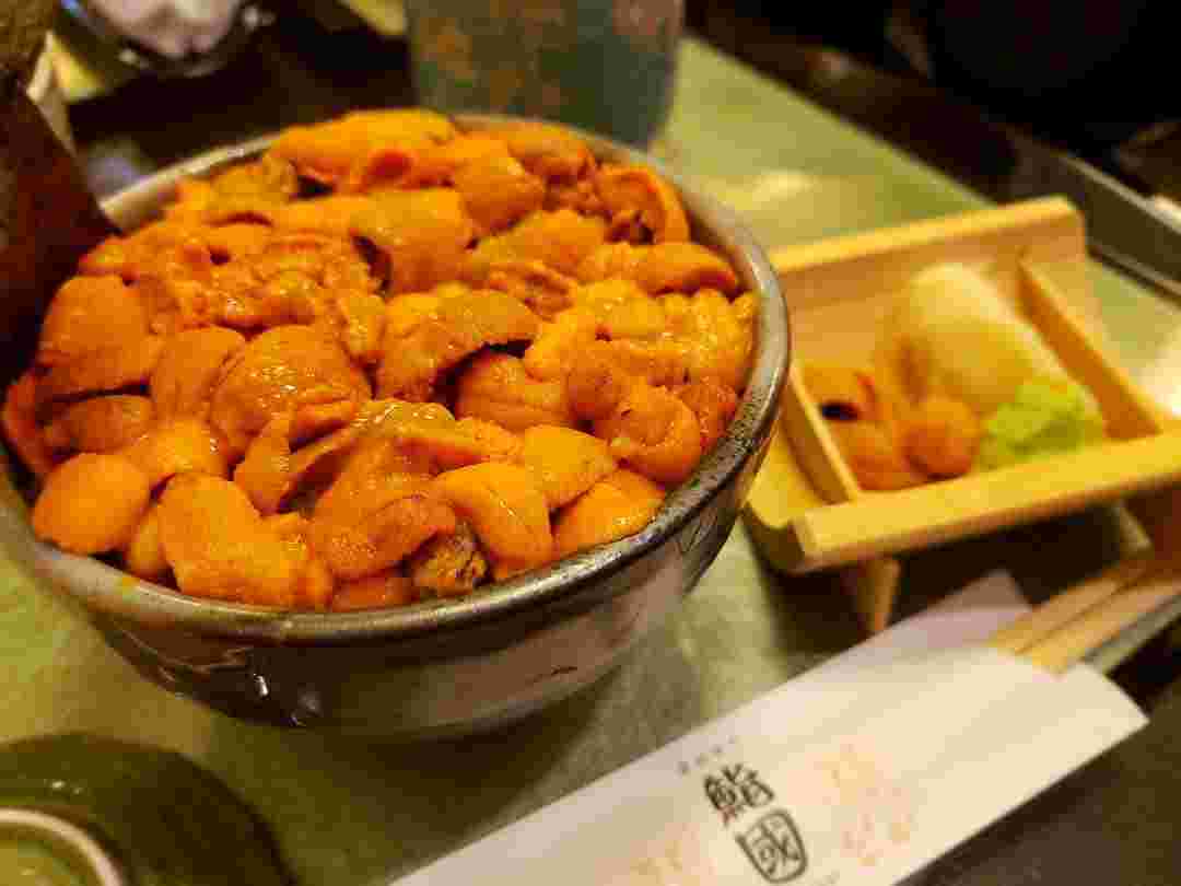こぼれうに丼