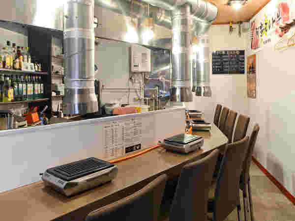 カウンター焼肉専門店 岩田内観