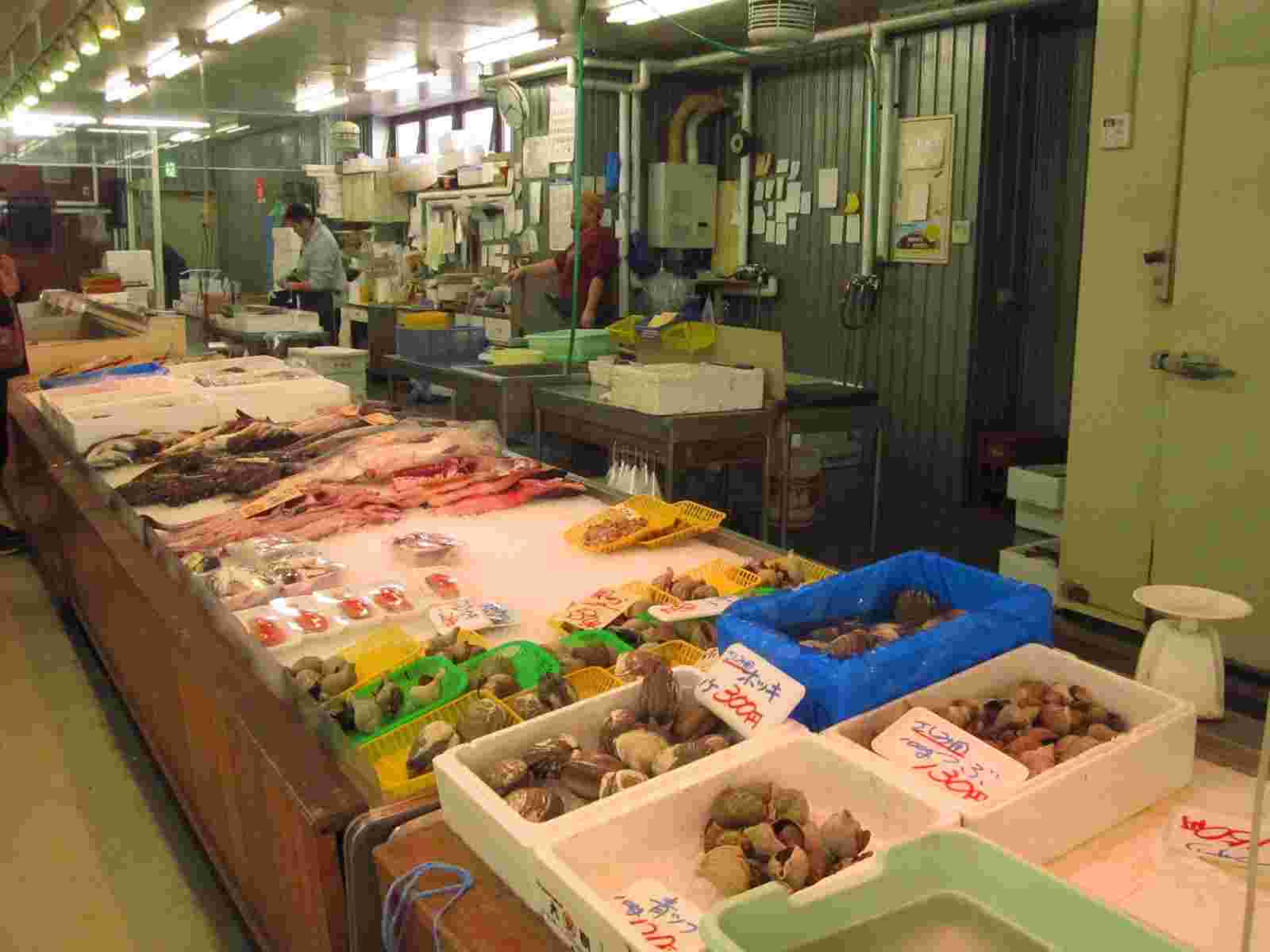 柿崎商店海鮮工房の1階