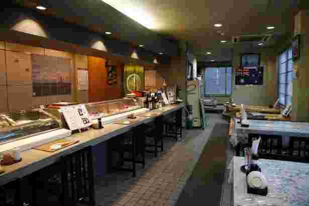 すし処みどりや店内