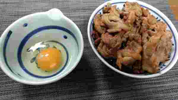 伝説のすた丼