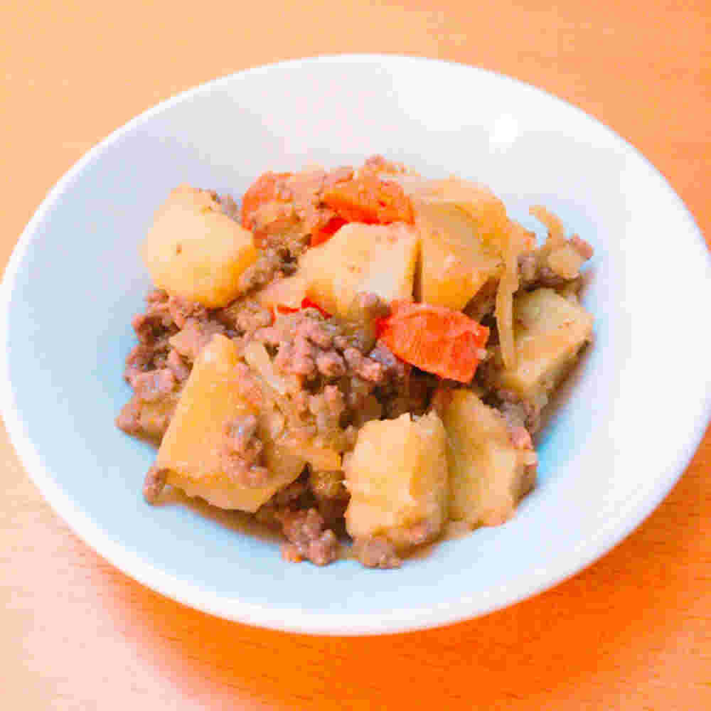 牛ひき肉を使った肉じゃが