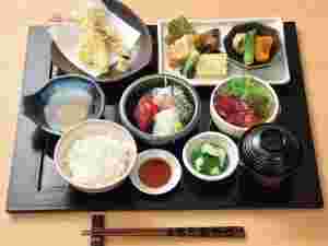 居酒屋天金のランチメニュー